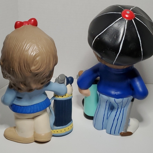 Girl and Boy Ceramic Golfer Figurines - Picture 3 of 3